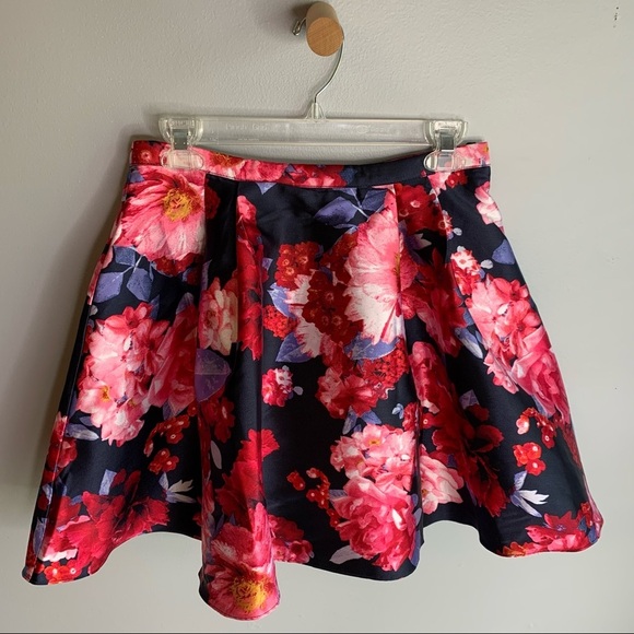 B. DARLIN SKIRT*** - Picture 1 of 6